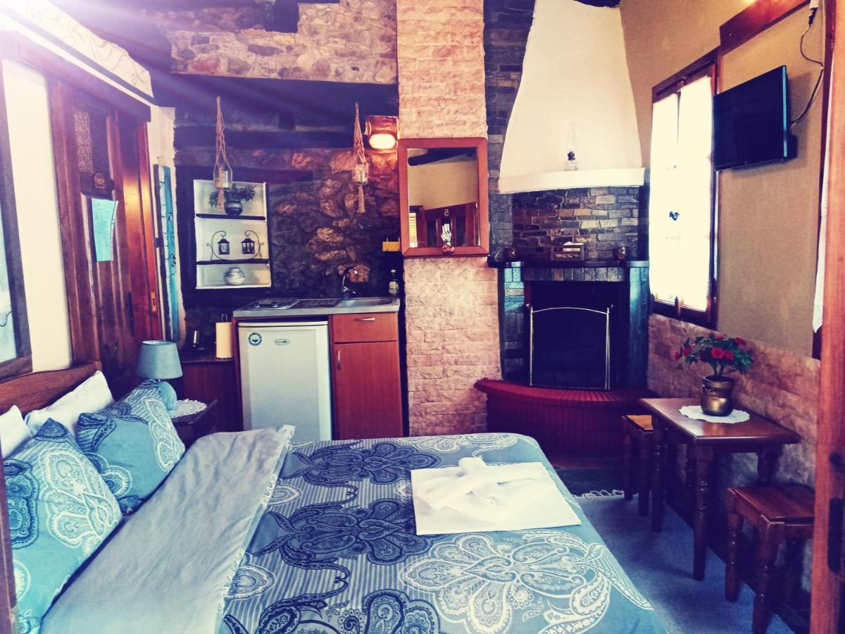Traditional Guesthouse Erato Палеос-Пантелеймонас Экстерьер фото